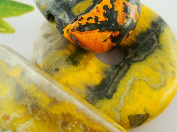 Bumble Bee Eclipse Mineral
