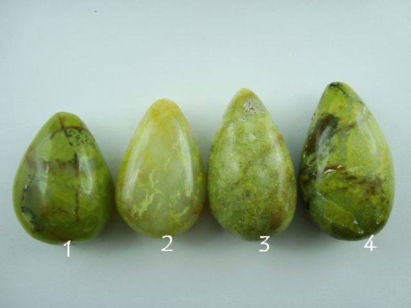 Opal grün - Trommelstein, gebohrt - Anhänger