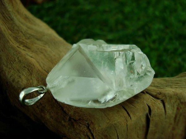 Dolomit-Kristall - Unikat-Anhänger - mit Silberöse