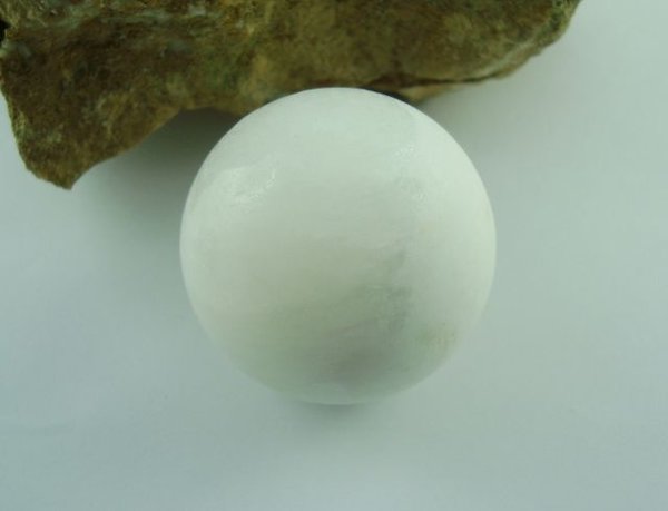 Baryt weiß - Kugel ~ 4 cm